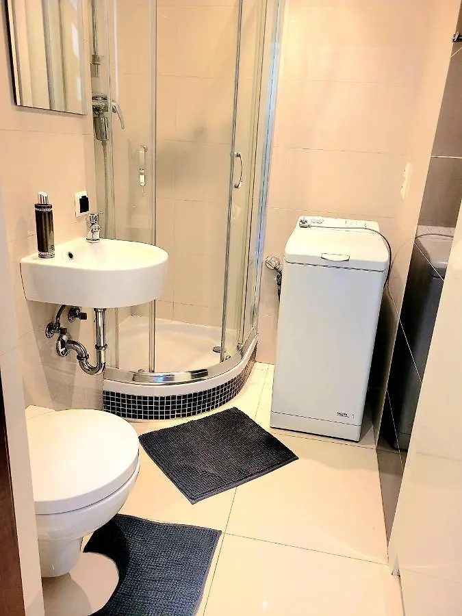 Apartament Centrum Grzybowska Apartment Warsaw Poland