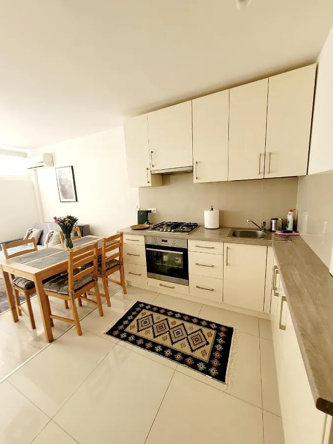 Apartament Centrum Grzybowska Apartment Warsaw 0*,  Poland